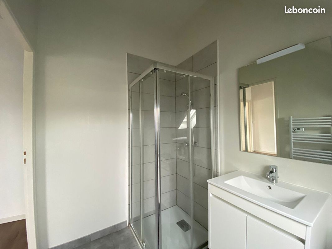 Appartement a louer  - 2 pièce(s) - 35 m2 - Surfyn