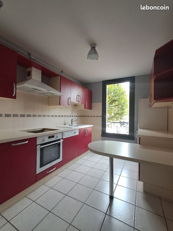 Appartement 3 pièces 81 m² · à Chaumont · 81 m² · 733 €/mois