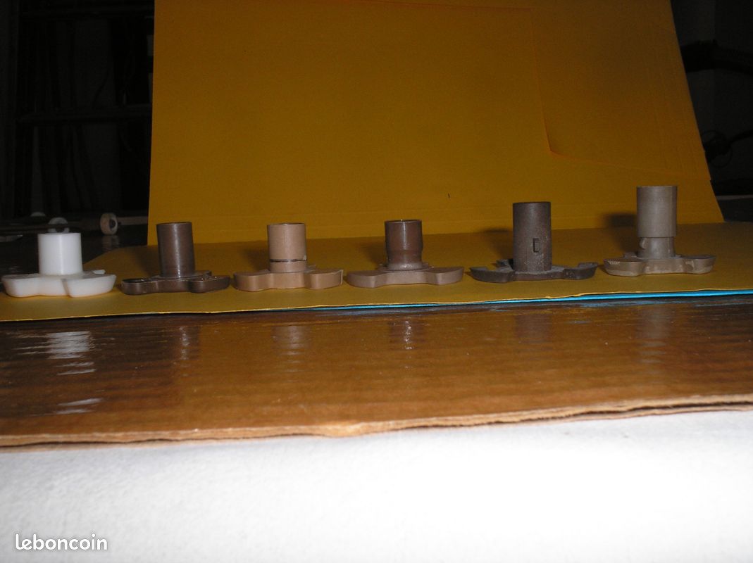 Lot de 2 coupleurs de plateau tournant pour four à micro-ondes - Support de guidage en verre - Raccord d'entraînement de rechange [FDXGYH, longueur de la tige - 2,2 cm