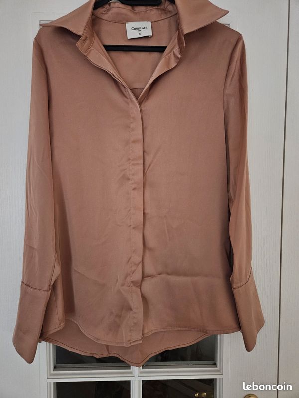 Chemisier en satin taille S (image 3)