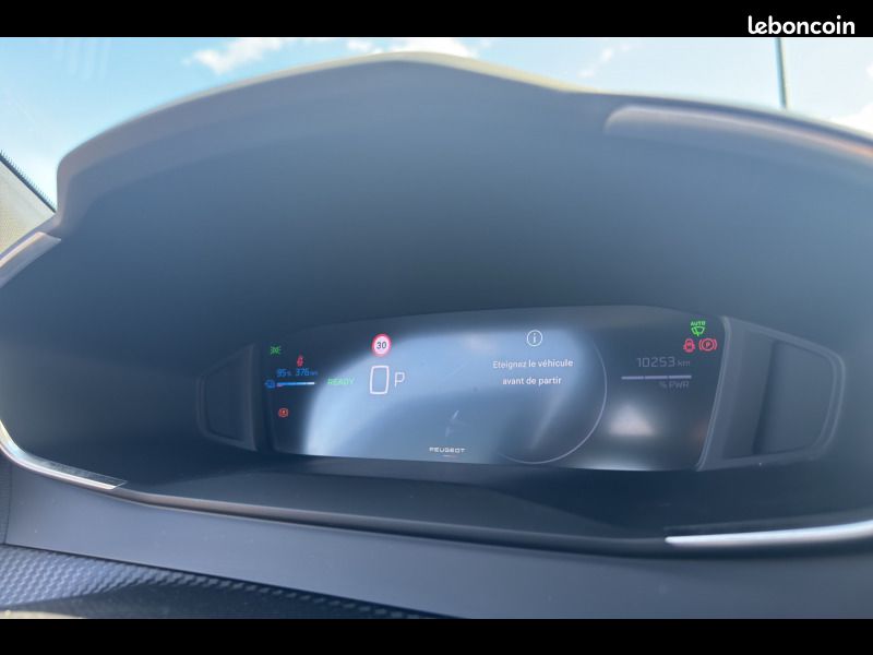 Peugeot 2008 Electrique 54 kWh 156 ch Allure (image 11)