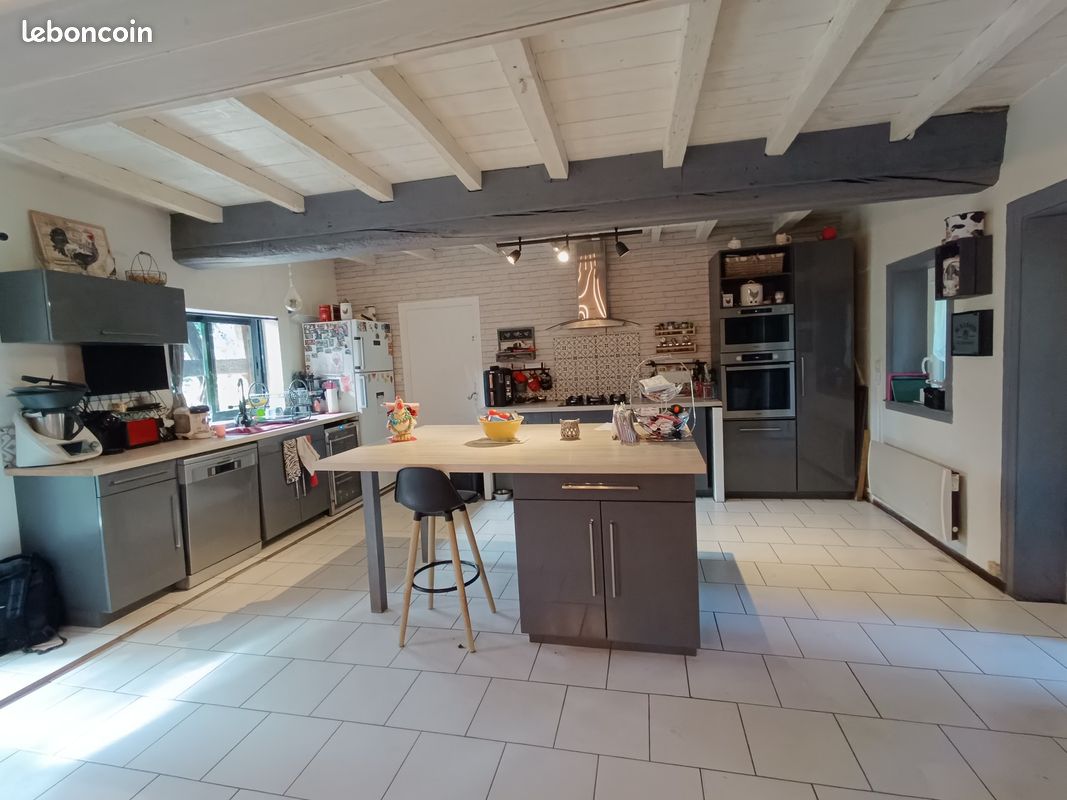 Maison 8 pièces 155 m² · à Thurey · 155 m² · 217 000 €