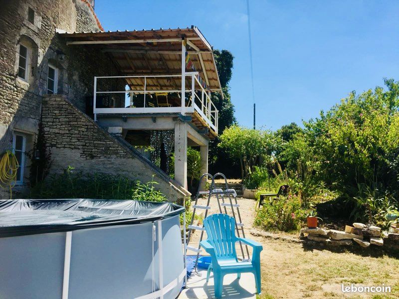 Maison 6 pièces 155 m² · à Brie · 155 m² · 180 000 €