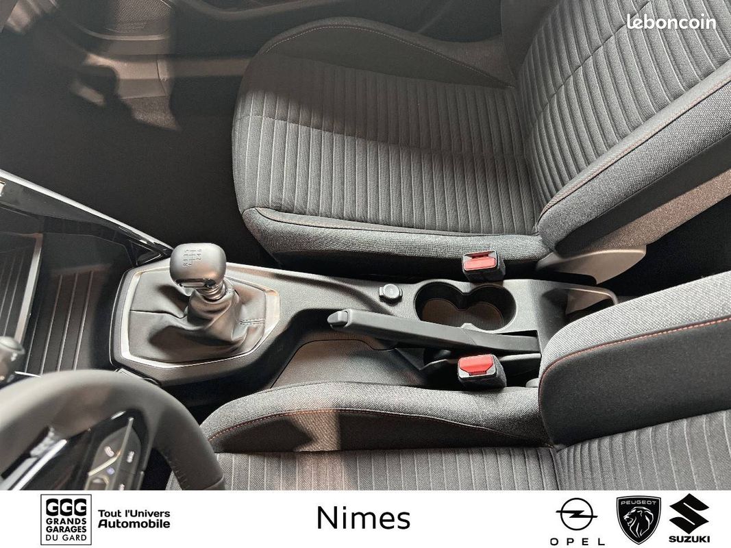 PEUGEOT 2008 PureTech 100 S&S BVM6 Active Pack (image 13)