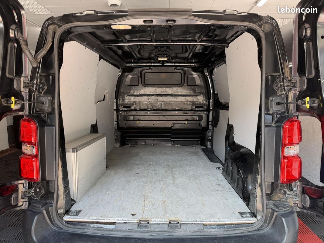 CITROEN JUMPY M 2.0 BlueHDi - 120 S&S III FOURGON Club PHASE 1 (image 13)