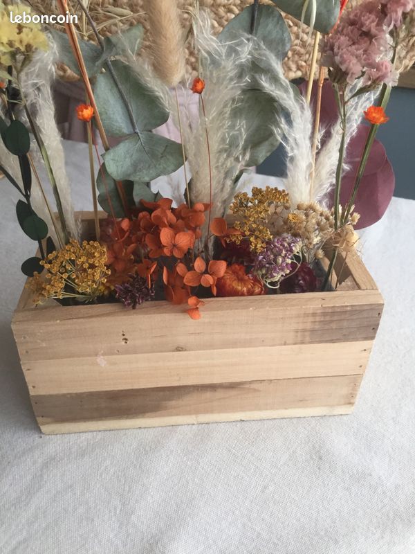 Boîte pour fleurs, ronde en bois naturel, avec couvercle haut | SAS «NEWDEV
