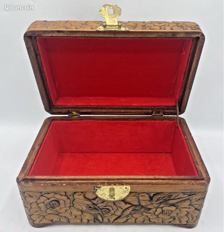 ANCIEN GRAND COFFRET boite bois sculpté EUR 60,00 - PicClick FR