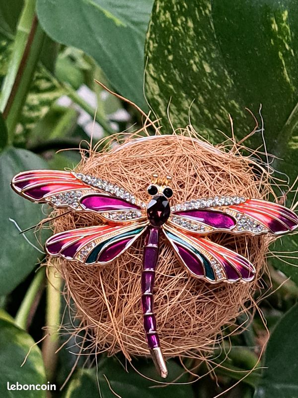 Broche élégante doré Libellule couleur violet brillante Pierres femme (image 2)
