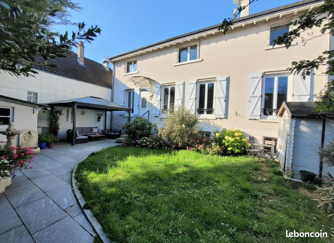 Maison 6 pièces 122 m² · à Argenteuil · 122 m² · 355 000 €