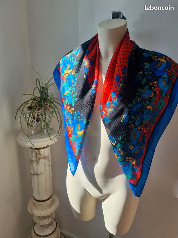 Foulard Vintage Pier Olivier En Soie - Dimensions 90 Cm X 85 Cm Multicolore Pour Femme