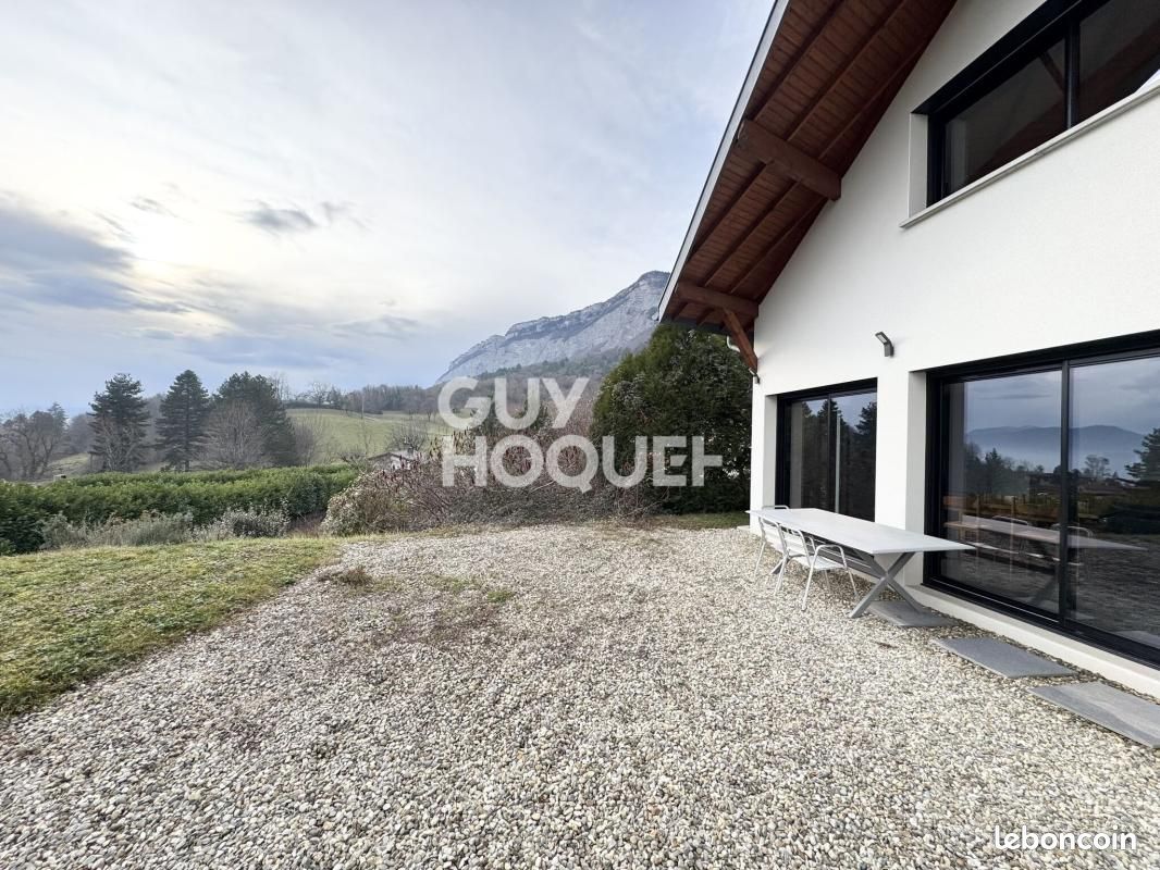 Maison 5 pièces 164 m² · à Saint-Ismier · 164 m² · 2 295 €/mois