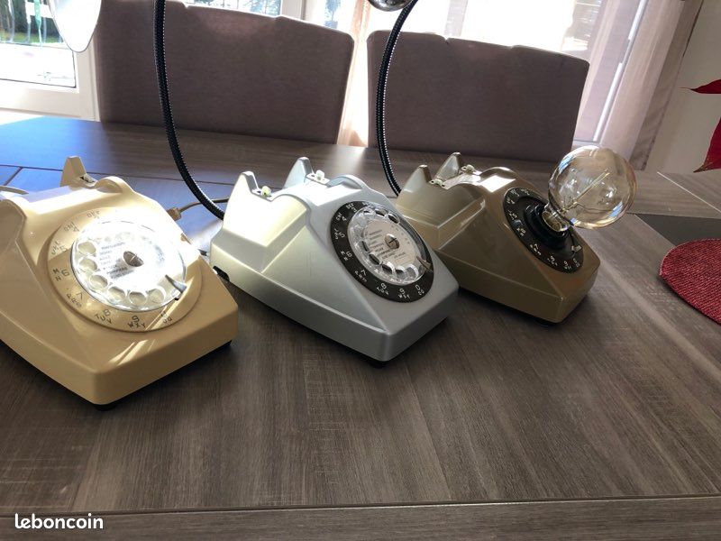 VINTAGE ANCIEN TÉLÉPHONE PTT Cadran Ericson SOCOTEL S63 Marron Beige VINTAGE ANCIEN TÉLÉPHONE PTT Cadran Ericson SOCOTEL S63 Marron Beige