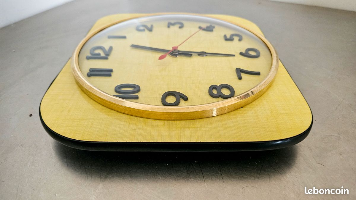 Horloge Murale Vintage Formica Vert Années 60 Avec Mouvement Quartz - Design Rétro