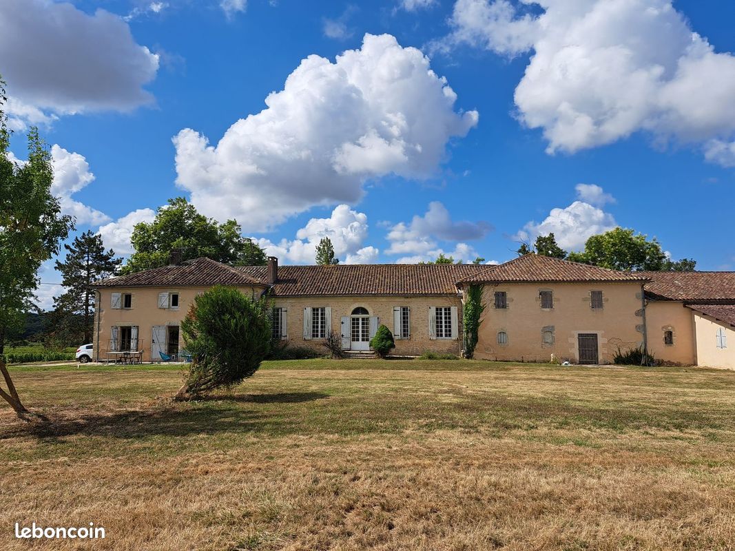 Maison 8 pièces 380 m² · à Cadillac-sur-Garonne · 380 m² · 682 000 €