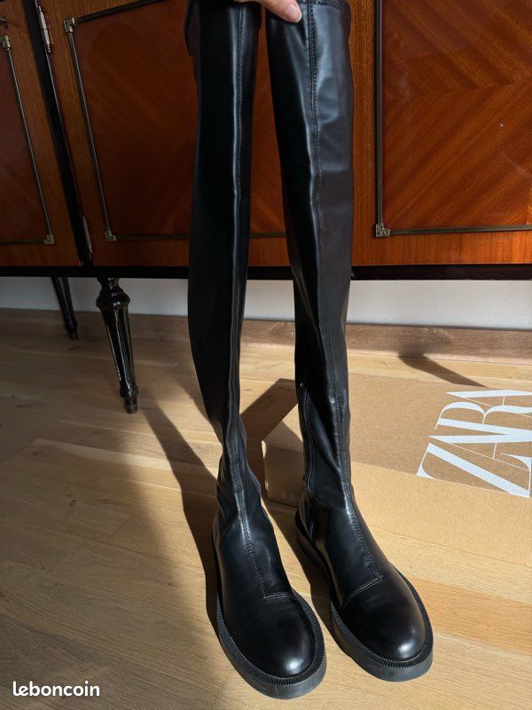 Bottes Cuissardes noires Zara Chaussures