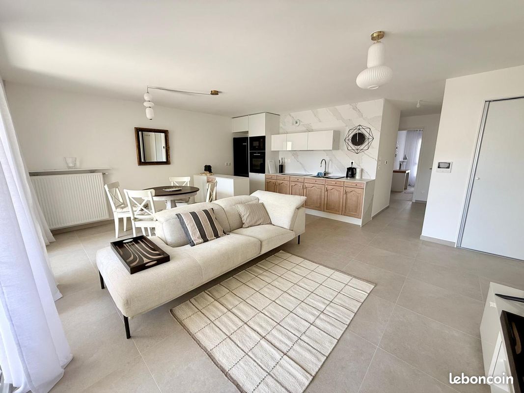 Appartement 3 pièces 67 m² · à Ferney-Voltaire · 67 m² · 2 230 €