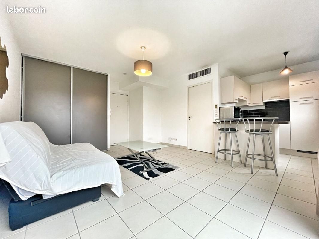 Appartement 1 pièce 27 m² · à La Roquette-sur-Siagne · 27 m² · 688 €