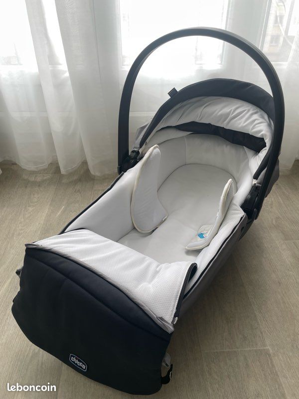 Nacelle auto Chicco inclinable – Très bon état (image 3)