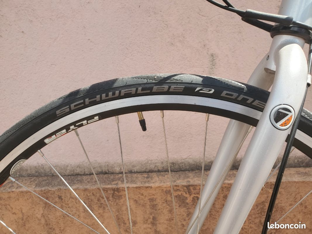 Btwin Triban Road 7 (image 6)