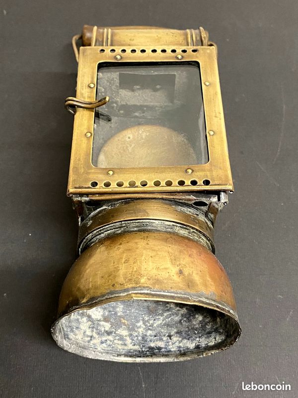 Lampe, Lanterne Objets du XIXe siècle et avant