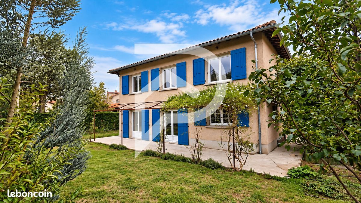 Maison 6 pièces 140 m² · à Castres · 140 m² · 248 000 €