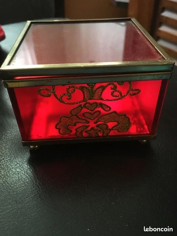 Coffre à bijoux en verre et laiton véritable rouge et or (image 3)