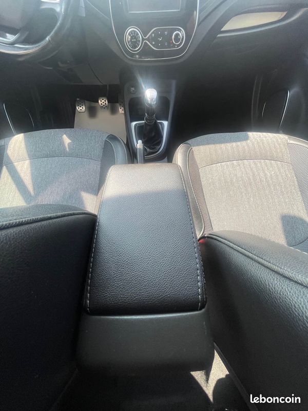 Renault captur phase 2 1.3 tce 150cv s-edition 2018 (image 19)