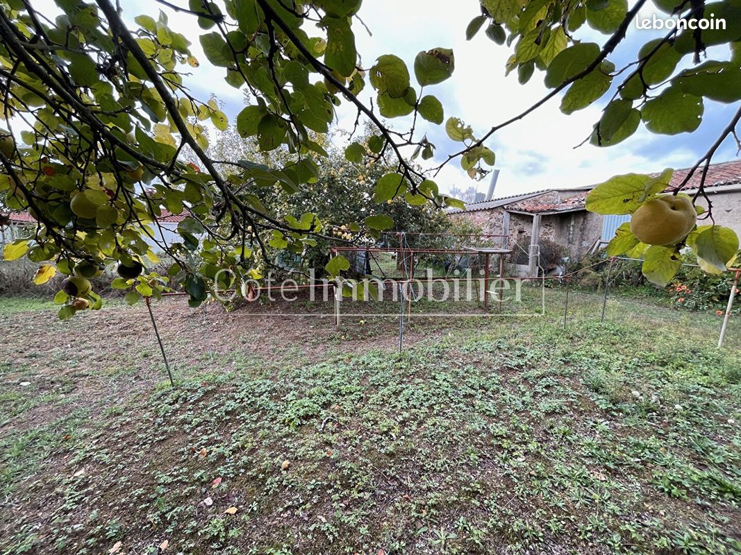 Terrain SAINT MARS DE COUTAIS · à Saint-Mars-de-Coutais · 76 900 €