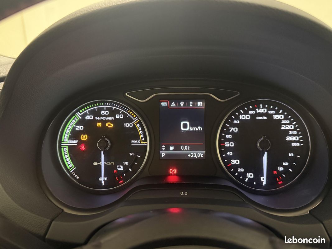 AUDI A3 Sportback 40 e-tron 204 S tronic 6 (image 30)