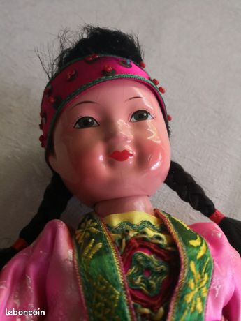 Les poupées asiatiques - Jouets Anciens de Collection