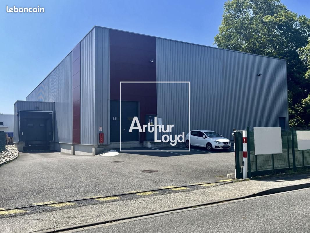 Local industriel 1 022 m² (image 1)
