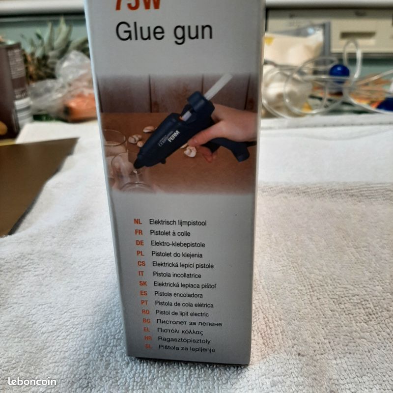 Pistolet à colle électrique neuf avec 1 bâton de colle (image 4)