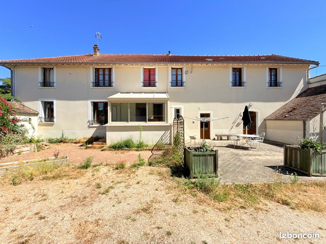 Maison 12 pièces 322 m² · à Vert-le-Grand · 322 m² · 1 030 928 €