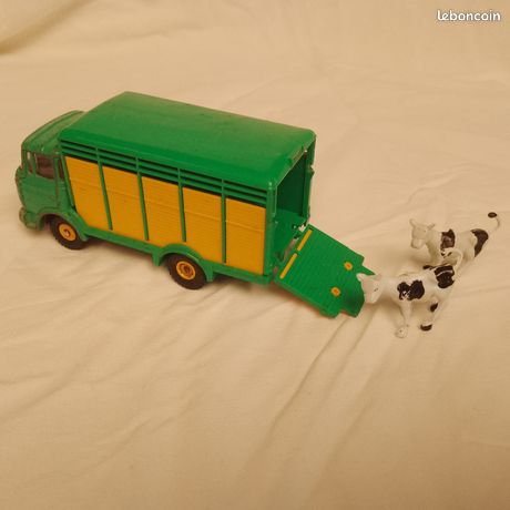 Dinky Toys - Échelle 1/48 - Camion Baché Berliet GAK No.584 - Catawiki