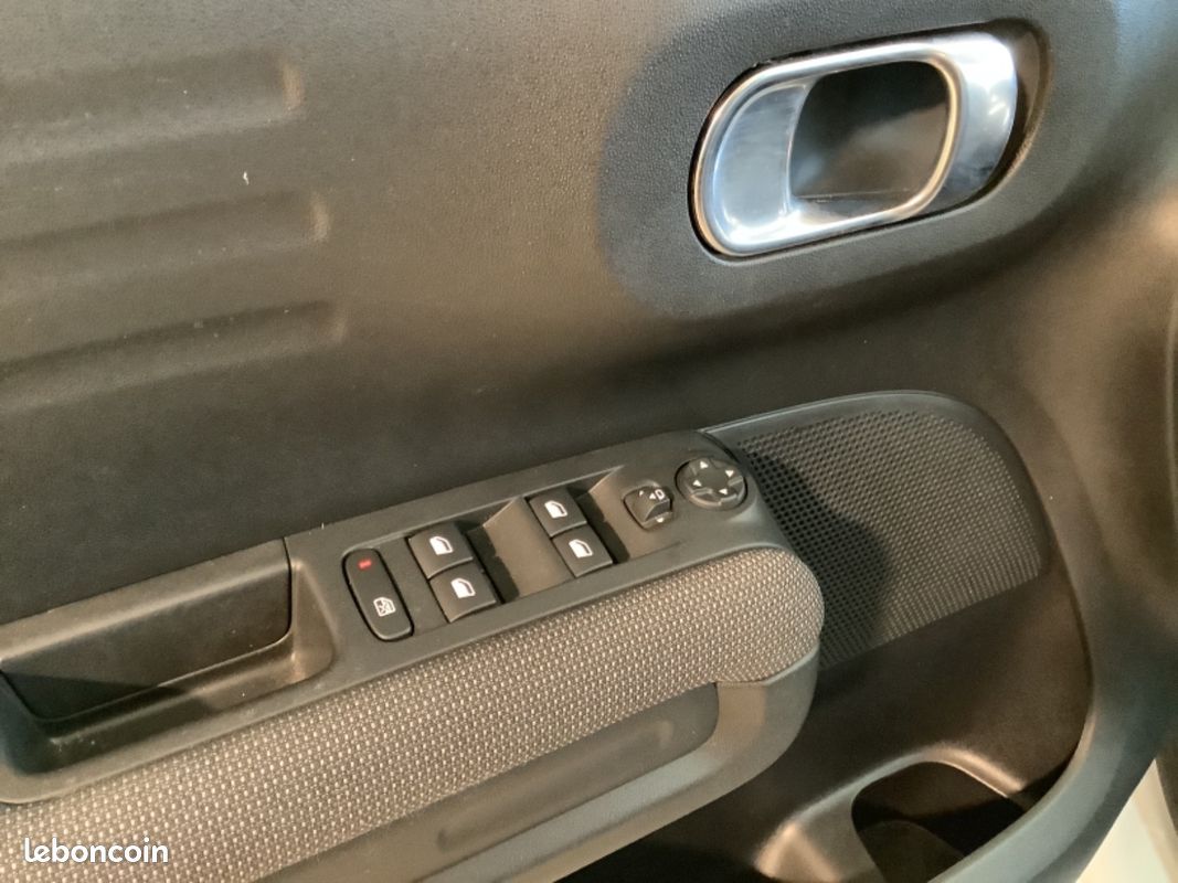 CITROEN C3 AIRCROSS 130 CV SS EAT6 Feel Pack 1ER MAIN (image 16)