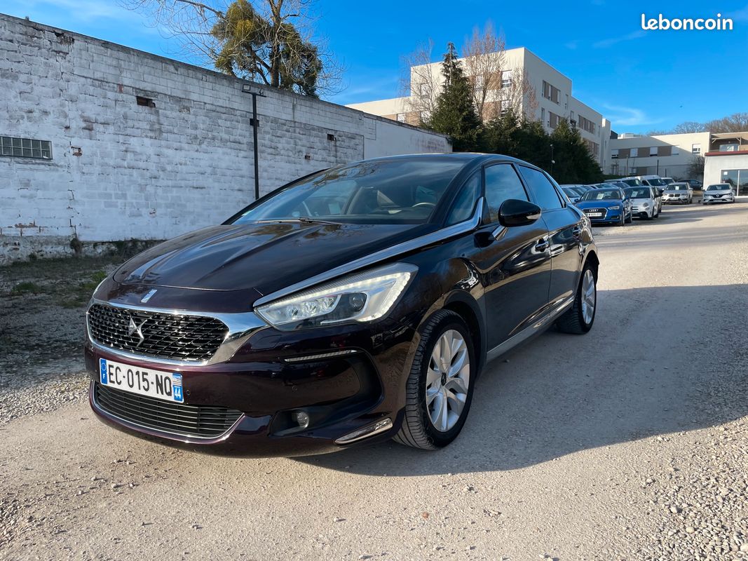 Ds ds 5 (2) 2.0hdi 200 4X4 so chic BOITE automatique (image 1)
