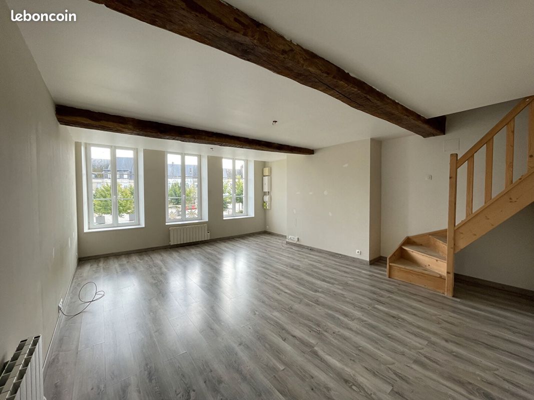 Appartement 4 pièces 83 m² · à Montcornet · 83 m² · 555 €