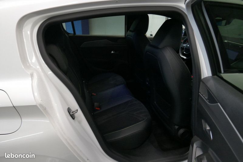 Peugeot 308 1.5 BLUEHDI 130CH S&S GT EAT8 (image 13)