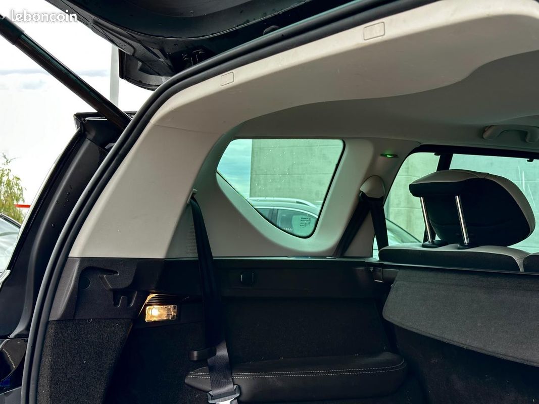 Renault espace v 1.6 tce 200 energy initiale paris edc 7pl (image 31)