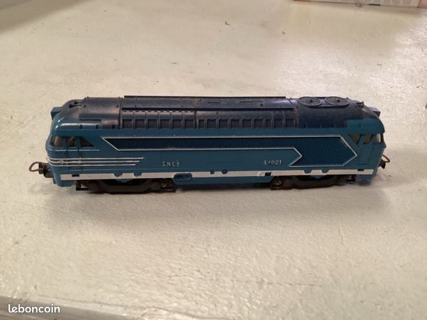 JOUEF LOCOMOTIVE DIESEL bb 67001 en boîte réf 841 E sncf ho train EUR 21,50 - FR