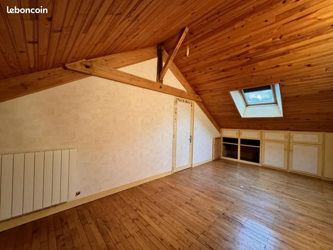 Maison 235 m² Nanteuil En Vallee - Nanteuil-en-Vallée 16700 (image principale 6)