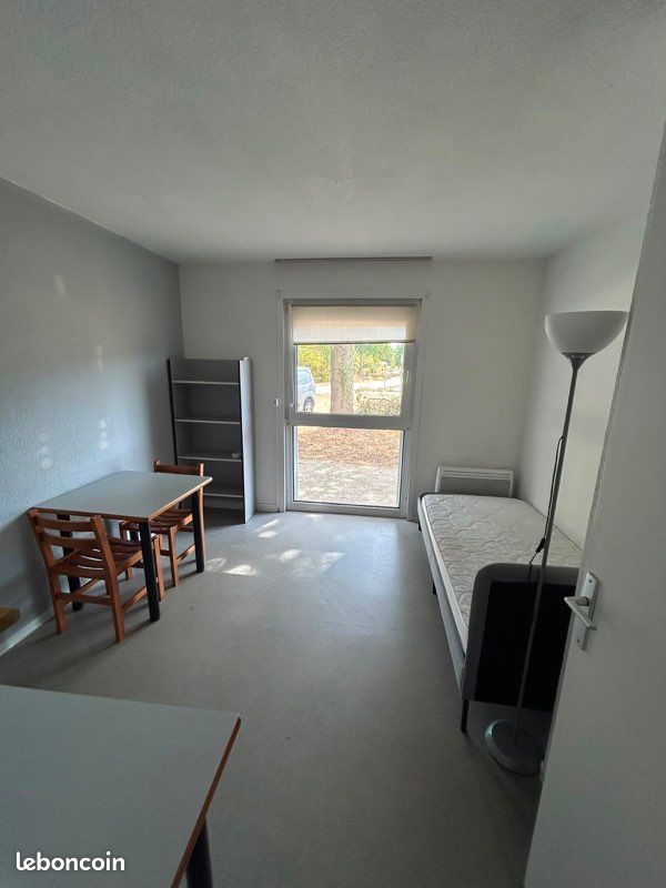 Appartement 1 pièce 18 m² · à Nantes · 18 m² · 420 €