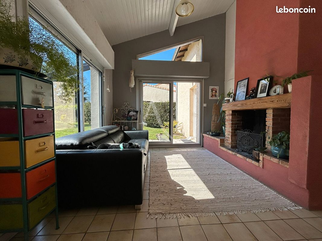 Maison 5 pièces 141 m² · à Saint-Médard-en-Jalles · 141 m² · 449 599 €