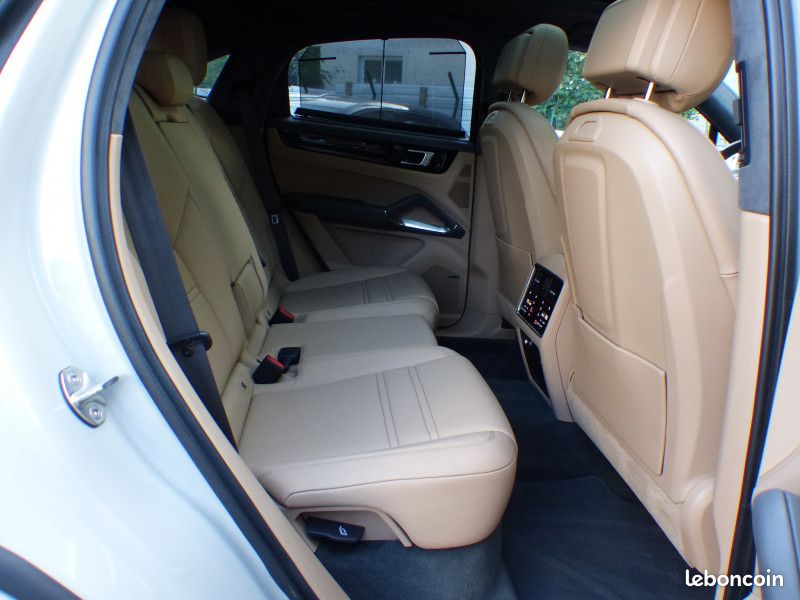 Porsche CAYENNE COUPE (9YB) 4.0 V8 680CH TURBO S E-HYBRID (image 16)