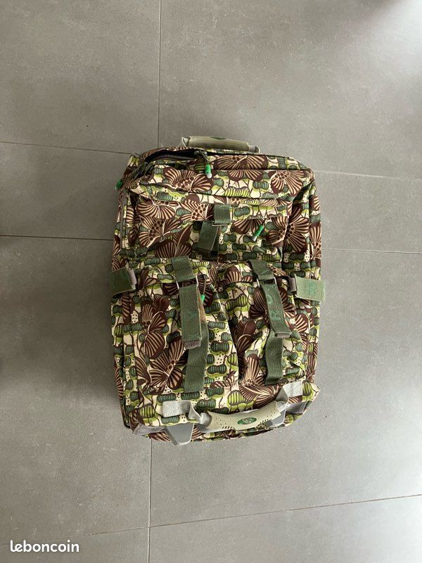 Valise à roulettes de marque Roxy (image 1)
