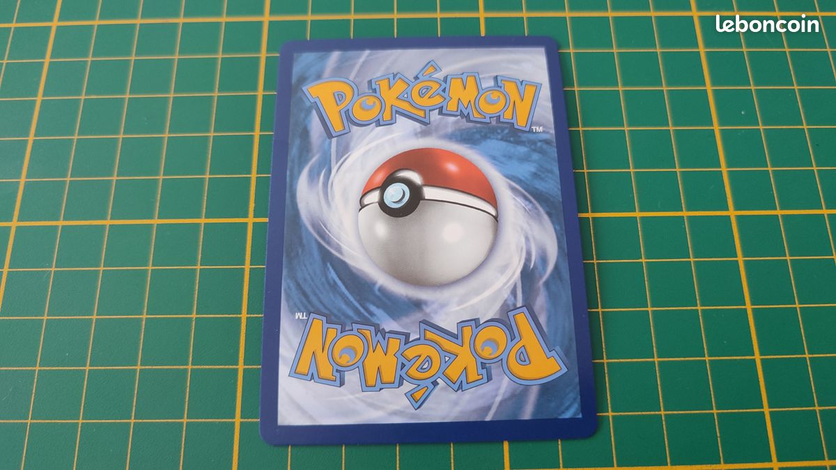 100/203 Carte Pokémon Miasmax V rare Epée et Bouclier EB07 Evolution Céleste #B10 (image 2)