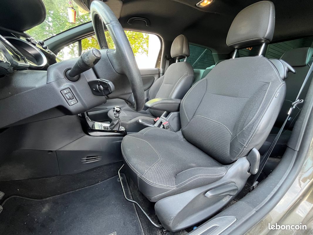 Citroen ds 3 1.6 hdi 92ch so chic/ distribution faite pour la vente (image 5)