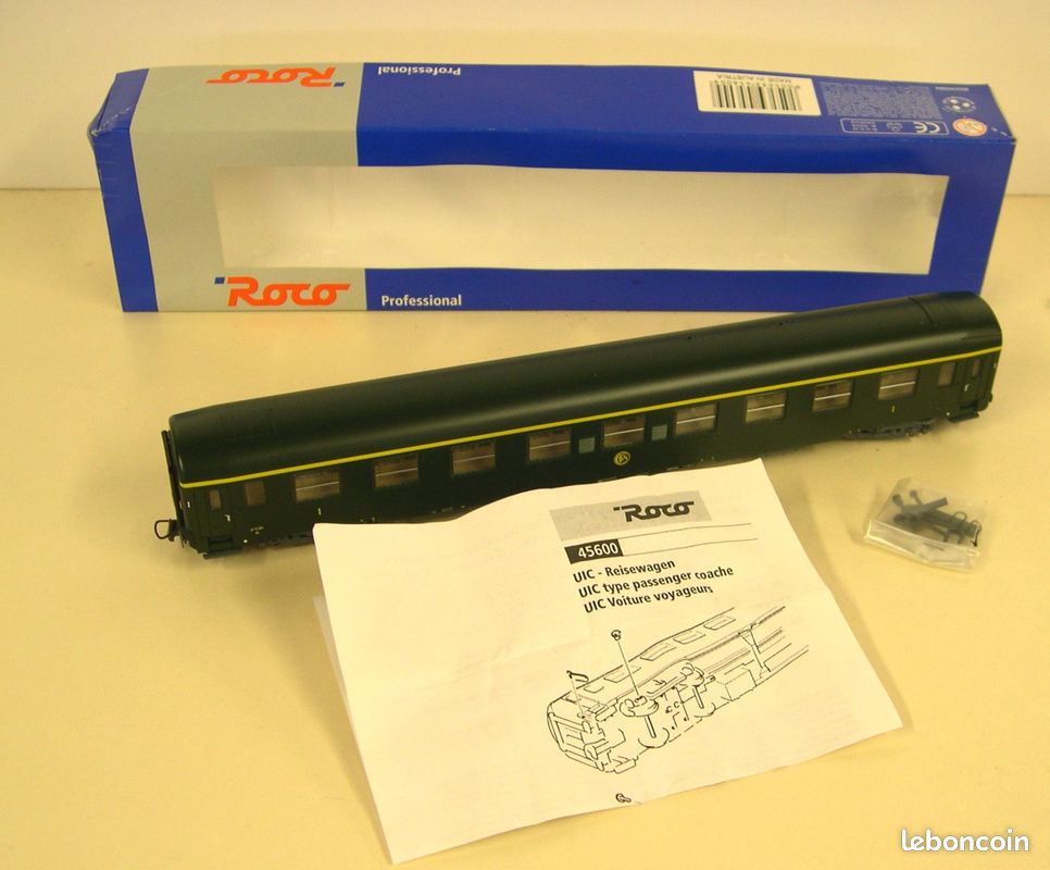 Roco Voiture Voyageurs 1ère Classe GRAN CONFORT – FS Bandiera 45631, échelle HO, Neuf