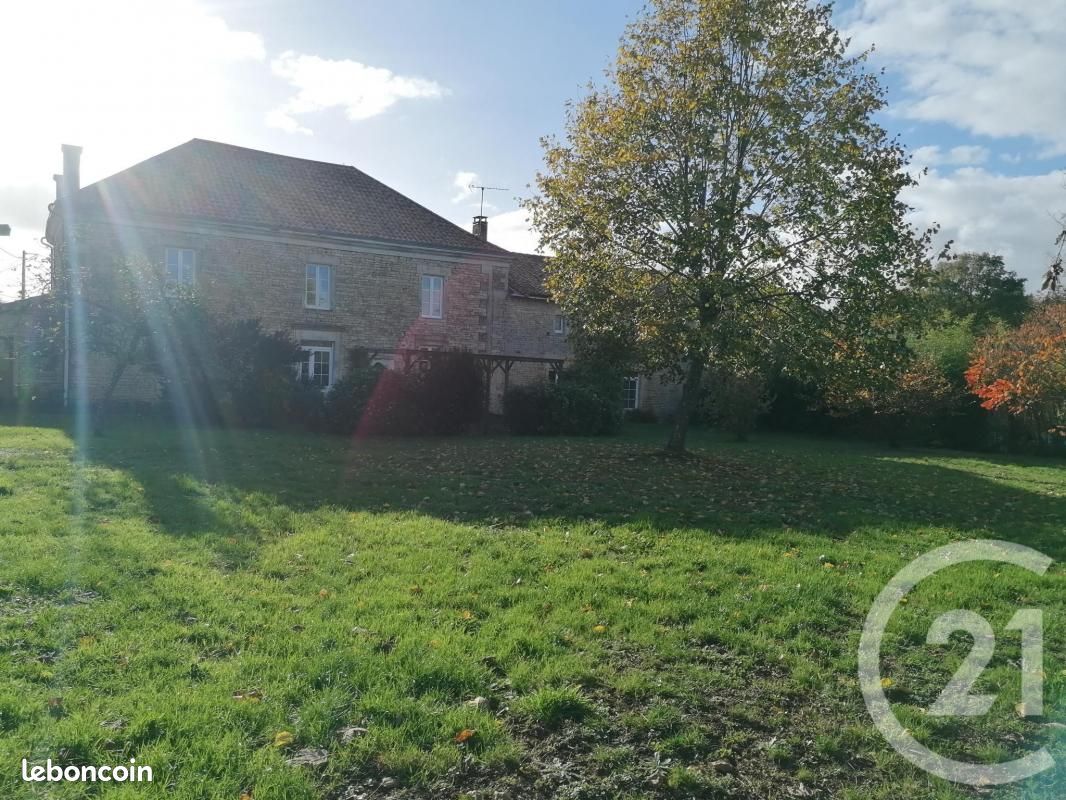 Maison 12 pièces 343 m² - Valdelaume 79110 Pioussay (image principale 16)