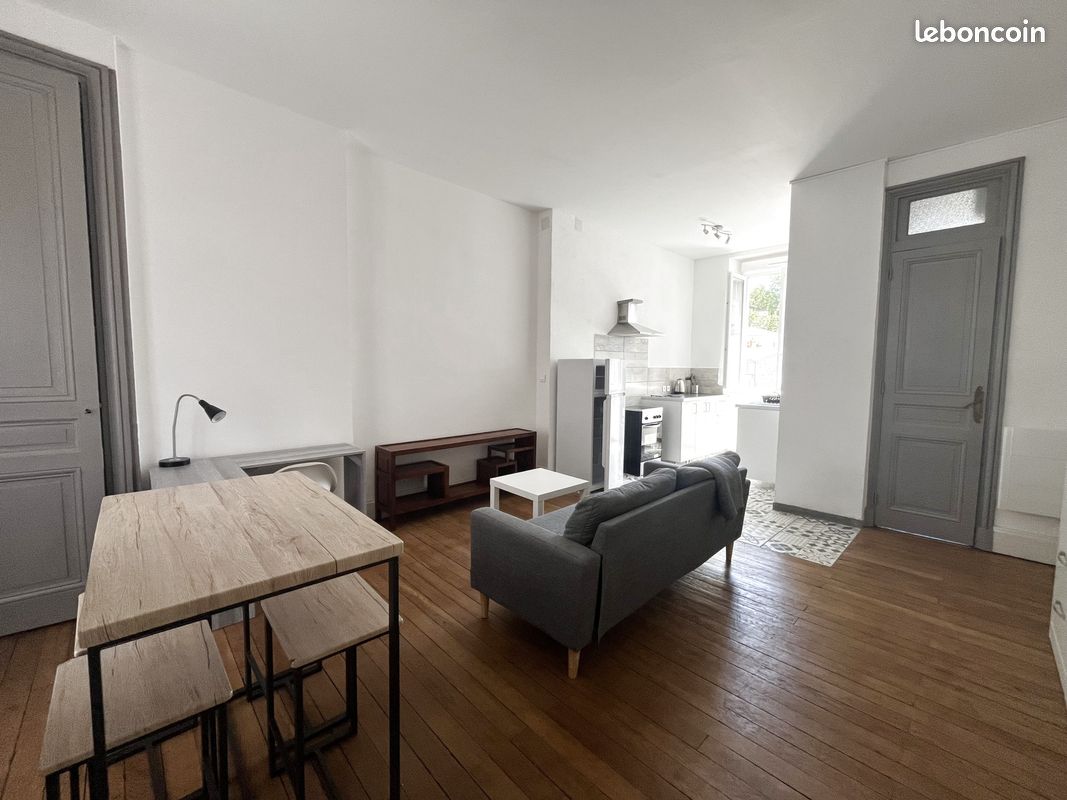 Appartement 1 pièce 31 m² · à Annonay · 31 m² · 430 €/mois